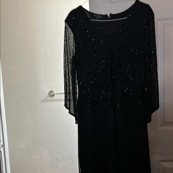 Black Sequin Embellished 3/4 Sleeve Gown - Picture 1 of 1